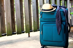 7 Last Minute Things to Throw in Your Suitcase